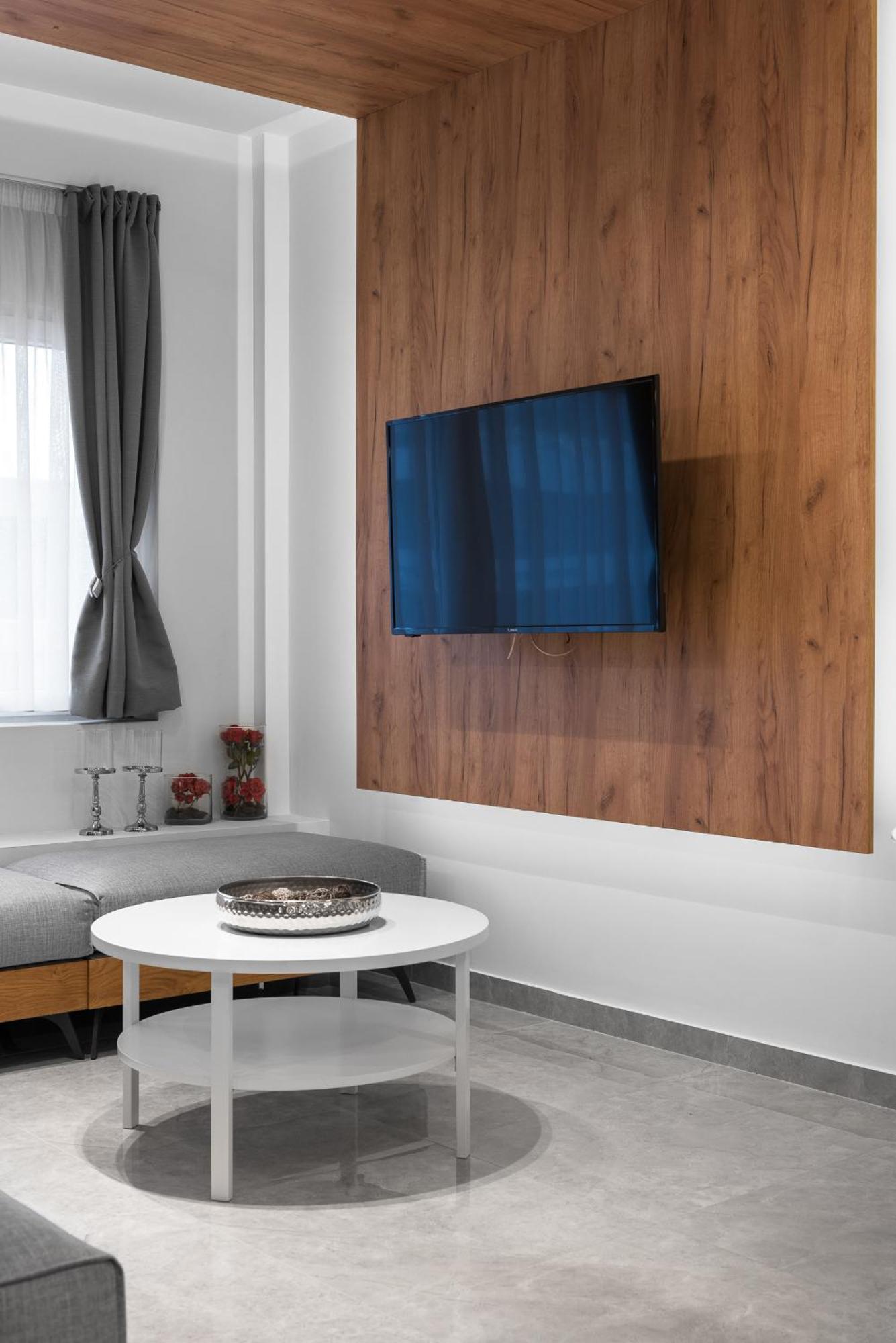 Wood N White, Nilie Hospitality Mgmt Appartement Thessaloniki Buitenkant foto